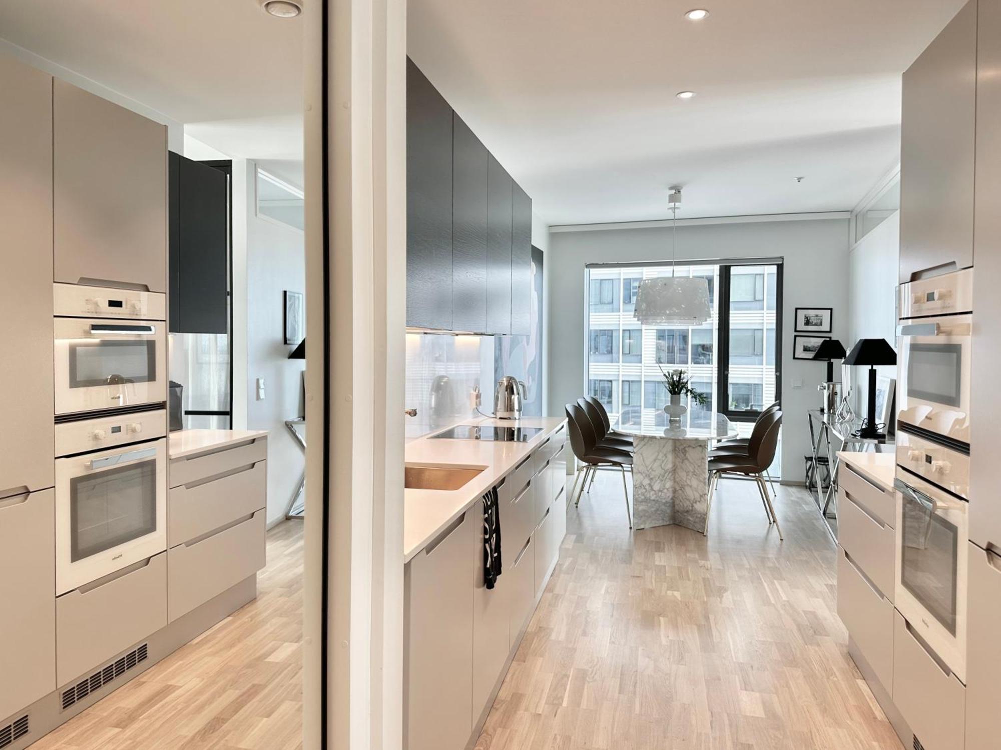Appartement Luxury Skyscraper With Amazing View Over *